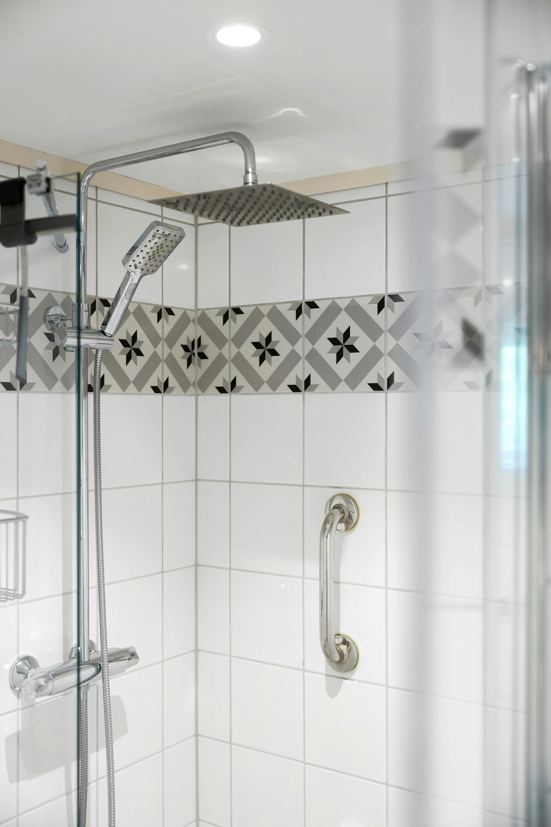 Grab Bars vs Suction Handles: What Actually Holds When You Slip