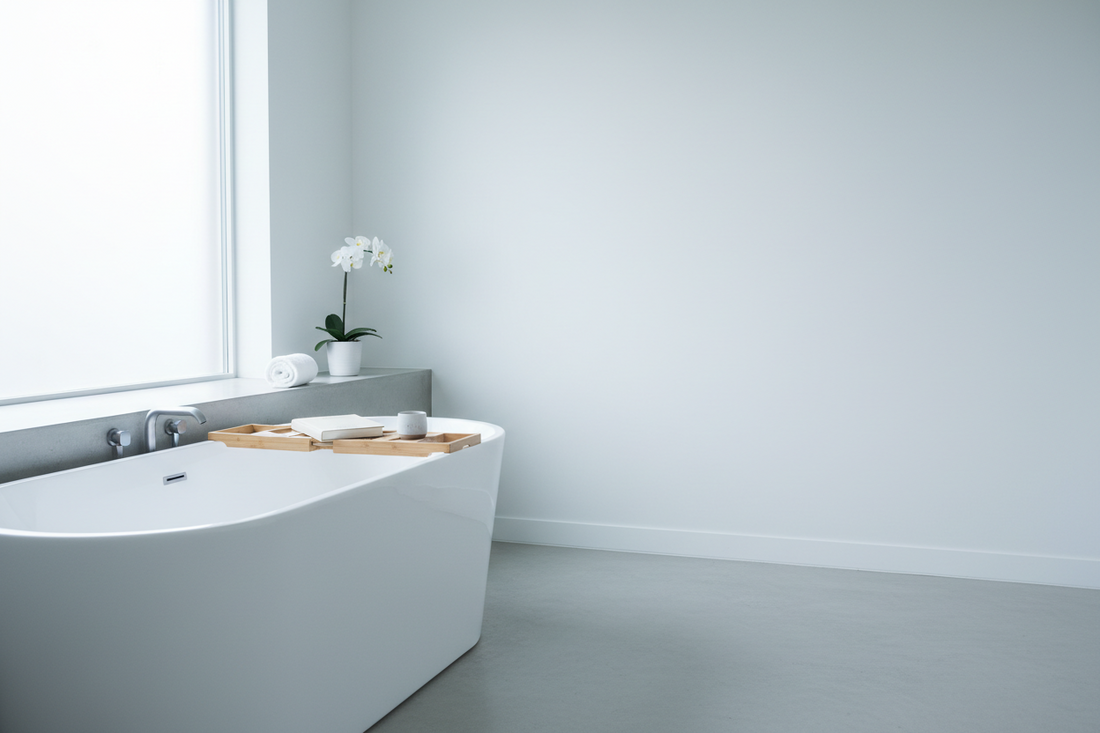 How to Choose a Bathtub Tray That Doesn't Slip, Warp, or Get in the Way