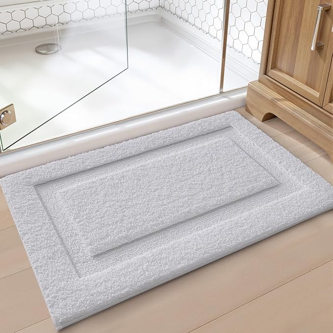 LUMI Ultra Soft Bathroom Rugs Absorbent, Non Slip Bath Mat 24x36, White | Machine Washable with Rubber Backing, Quick Dry, Premium Microfiber Plush Carpet for Bathtub and Shower Floor