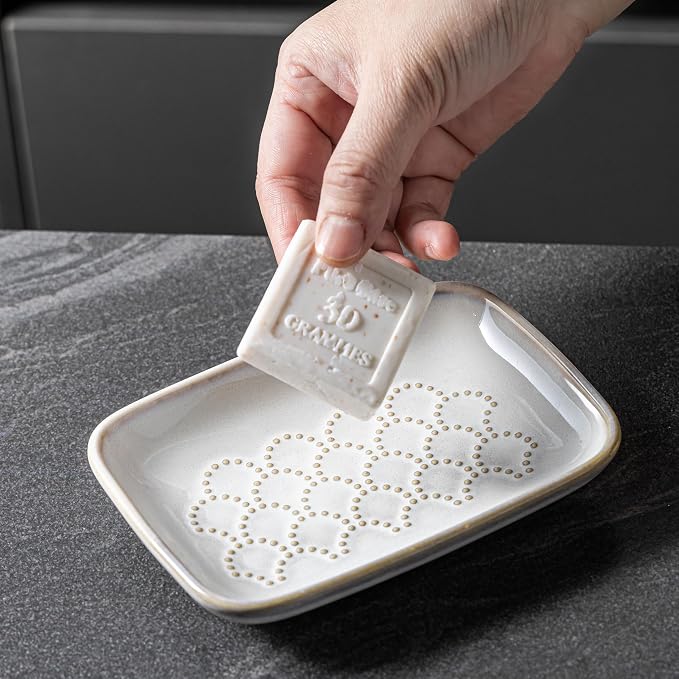 Gomakren Ceramic Soap Dish Bar Soap Holder for Bathroom Kitchen Sink Beige | Keeps soap dry & long-lasting, raised scalloped design, non-slip base, easy to clean, versatile tray counter storage & decor