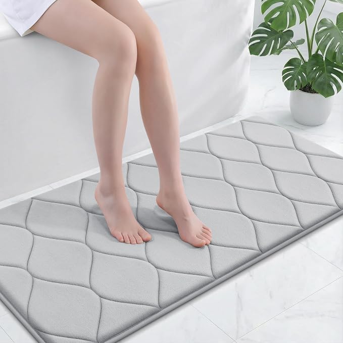 Smiry Memory Foam Bath Mat 47x24, Ultra Soft Absorbent Bathroom Rugs | Light Grey, Plush Quick Dry and Machine Washable Cushion Bath Mats for Bathroom, Shower, Tub & Home Decor