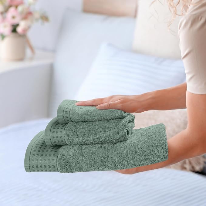 GLAMBURG Ultra Soft 3 Pack Cotton Towel Set, Contains a Bath Towel 28x55 inch, a Hand Towel 16x24 inch & a Wash Coth 12x12 inch, Ideal Everyday use, Compact & Lightweight - Jade
