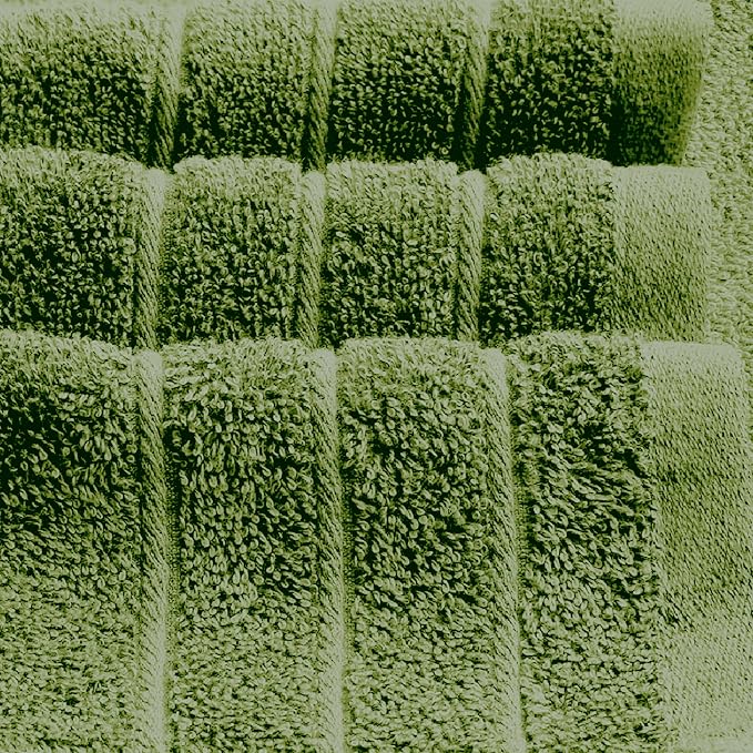 4 Piece Extra Large Bath Towels 30 x 60 Inches, Green | 100% Cotton, Larger & Lighter Weight, Quicker to Dry, Super Soft and Absorbent, Perfect for Bathroom