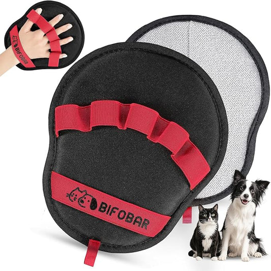 Pet Hair Removal Glove, Electrostatic Grooming Mitt for Dogs & Cats | Electrostatic pet hair remover tool with 5-finger design. Washable reusable for cats, dogs, sofas and furniture.