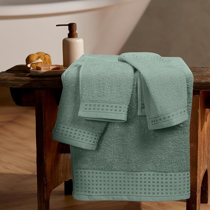 GLAMBURG Ultra Soft 3 Pack Cotton Towel Set, Contains a Bath Towel 28x55 inch, a Hand Towel 16x24 inch & a Wash Coth 12x12 inch, Ideal Everyday use, Compact & Lightweight - Jade